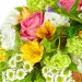 Букет-корзина из желтой альстромерии, белой хризантемы, голубых фрезий и розовых роз №8